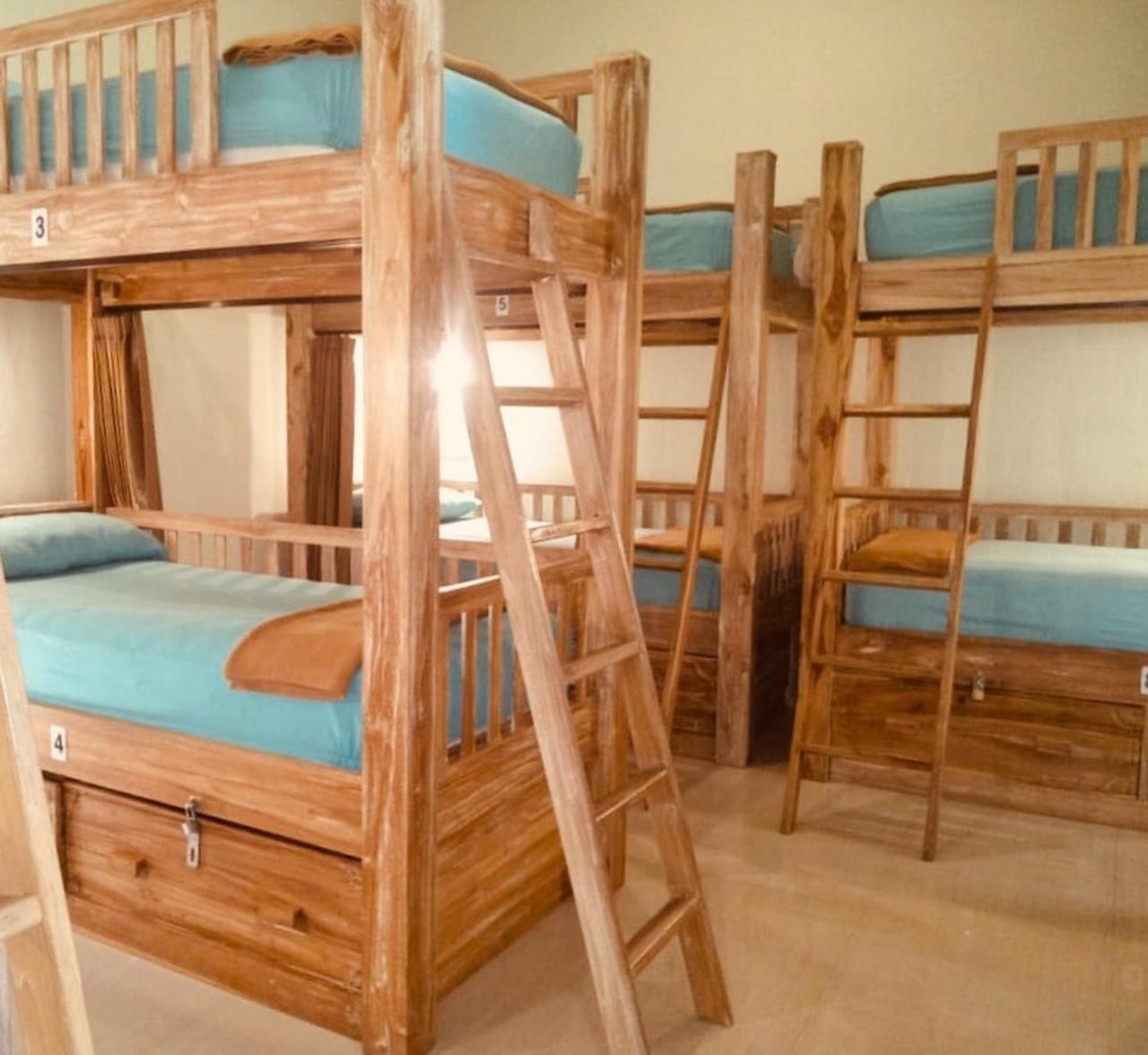 Lembongan Hostel Nusa Lembongan Extérieur photo